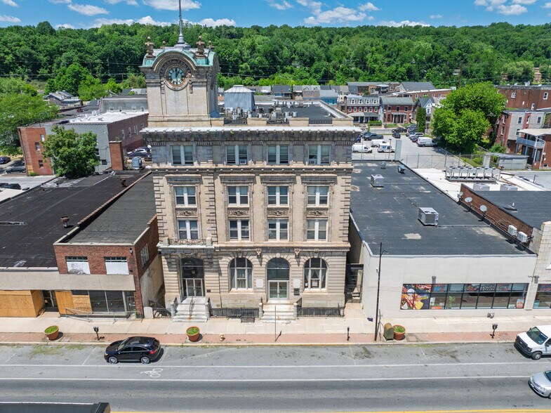 235 E Lincoln Hwy, Coatesville, PA for lease - Building Photo - Image 1 of 4