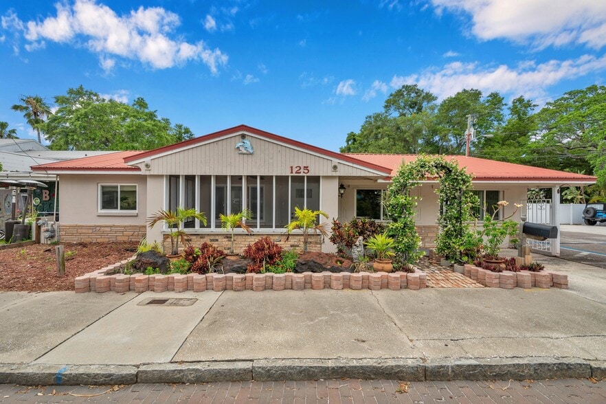 125 5th Ave N, Safety Harbor, FL à louer - Photo du bâtiment - Image 1 de 24