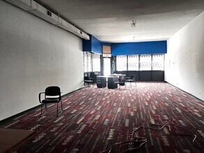 2730 E 79th St, Chicago, IL à louer Photo intérieure- Image 2 de 3