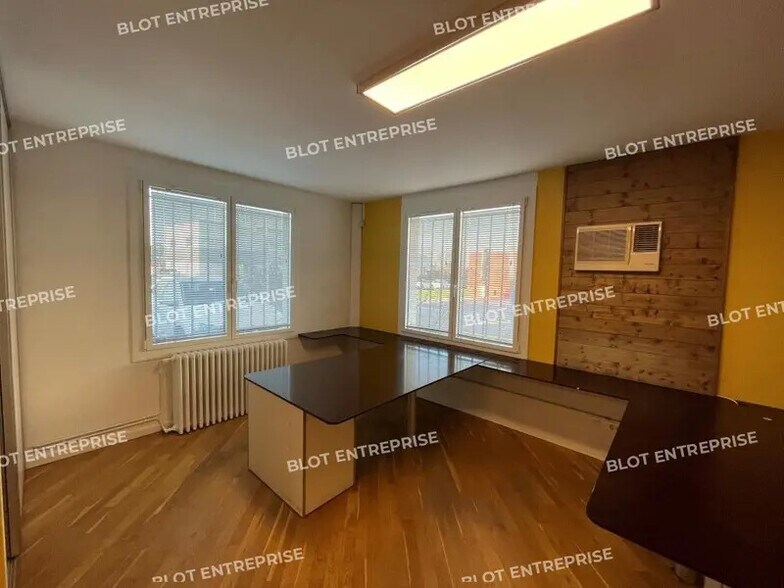 17 Rue Des Compagnons, Saint-Herblain à louer - Photo du bâtiment - Image 2 de 8