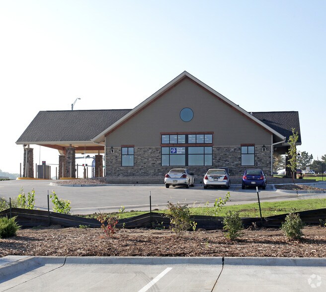 8380 Old Cheney Rd, Lincoln, NE à louer - Photo du bâtiment - Image 2 de 2