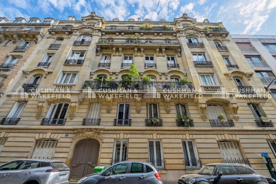 12 Rue Du Bouquet De Longchamp, Paris for lease - Building Photo - Image 2 of 11