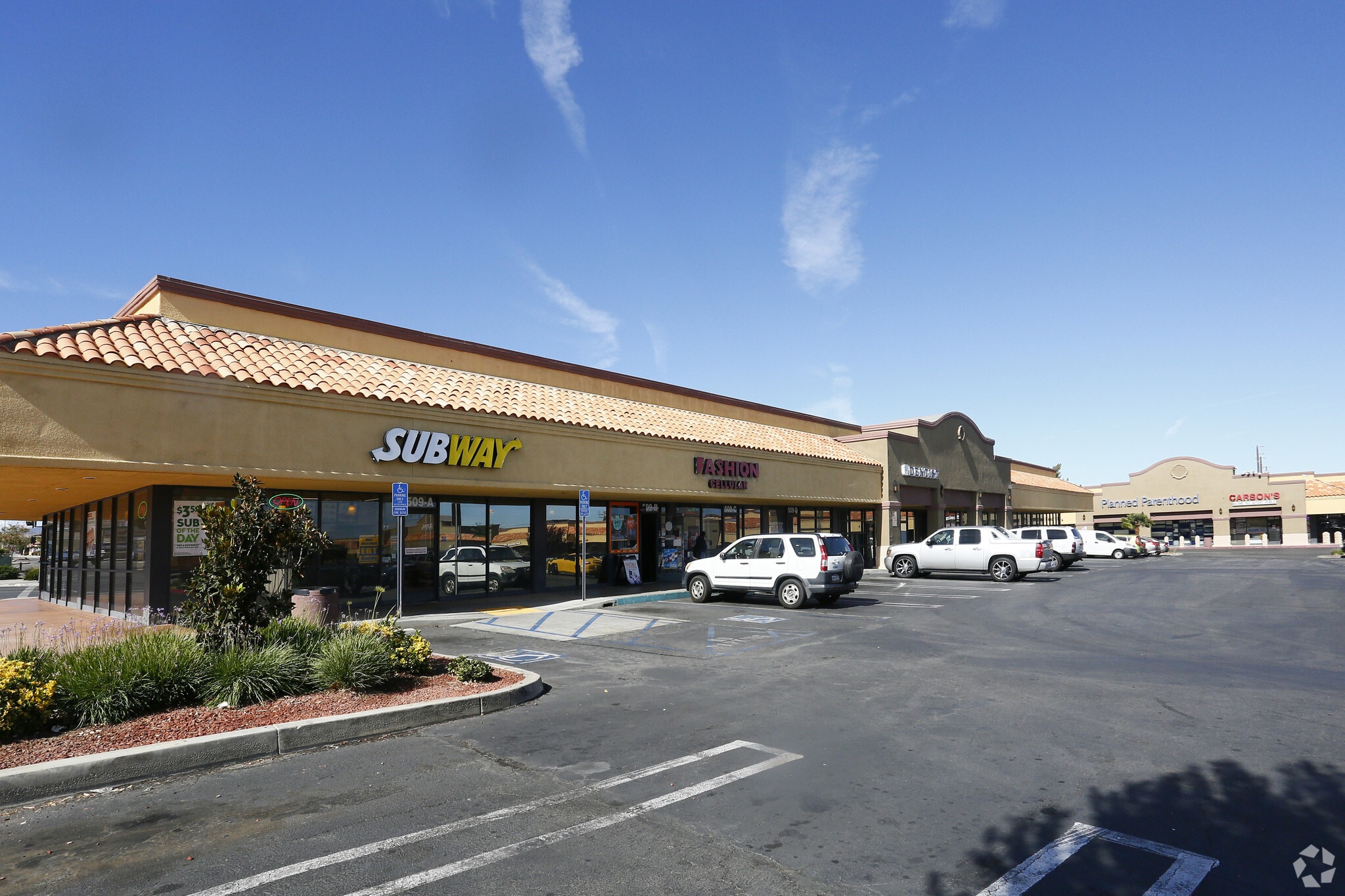 509 E Palmdale Blvd, Palmdale, CA for lease Primary Photo- Image 1 of 6