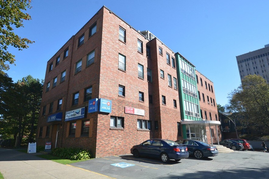 5880 Spring Garden Rd, Halifax, NS à louer - Photo du bâtiment - Image 2 de 4