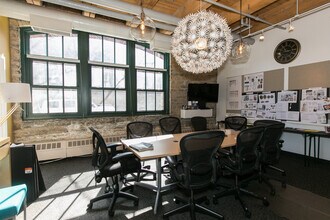 400 N 1st St, Minneapolis, MN à louer Photo du bâtiment- Image 2 de 22