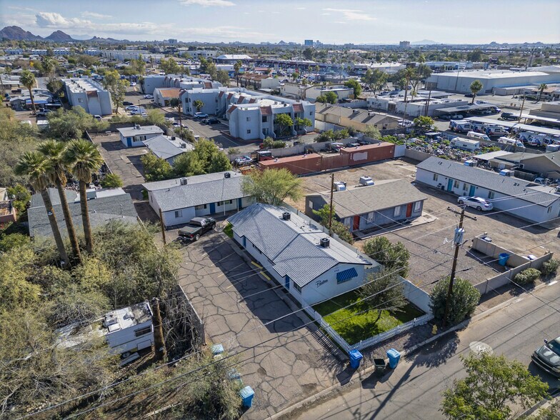 1713 N 31st Pl, Phoenix, AZ à vendre - Photo du bâtiment - Image 3 de 15