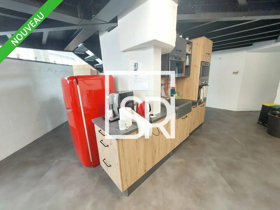 Office in Clermont-Ferrand for sale Interior Photo- Image 1 of 11