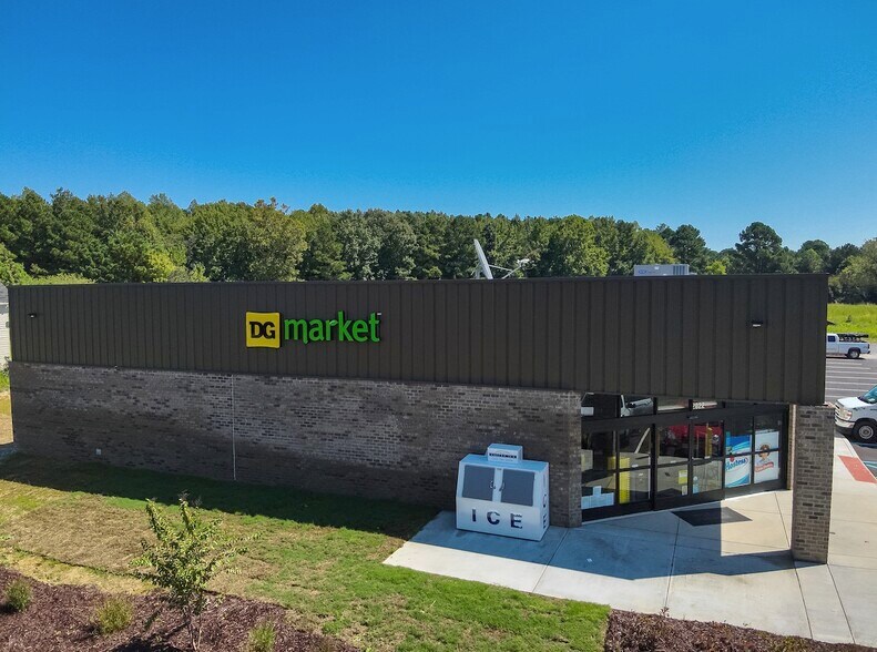 2022 Greys Point Rd, Topping, VA à vendre - Photo du bâtiment - Image 2 de 5