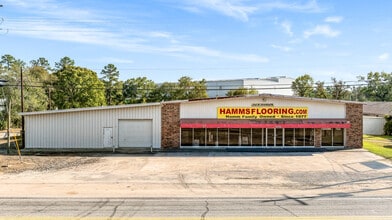 2751 E Davis St, Conroe, TX for sale Building Photo- Image 2 of 16