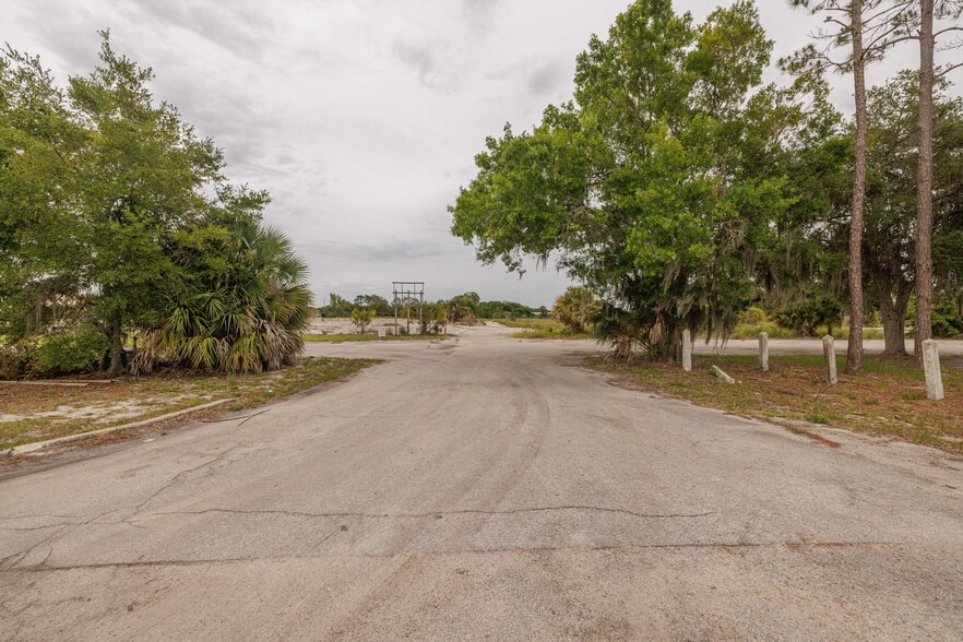 3701 S Sanford Ave, Sanford, FL à louer - Photo du bâtiment - Image 3 de 5