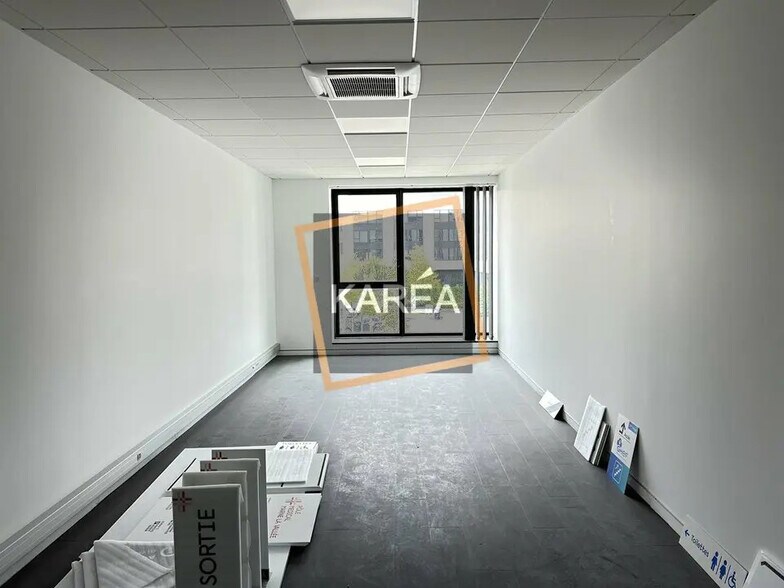 Office in Jossigny for sale - Building Photo - Image 3 of 5