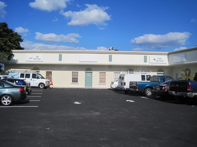 2500-2532 NW 2nd Ave, Boca Raton, FL for lease - Building Photo - Image 2 of 5