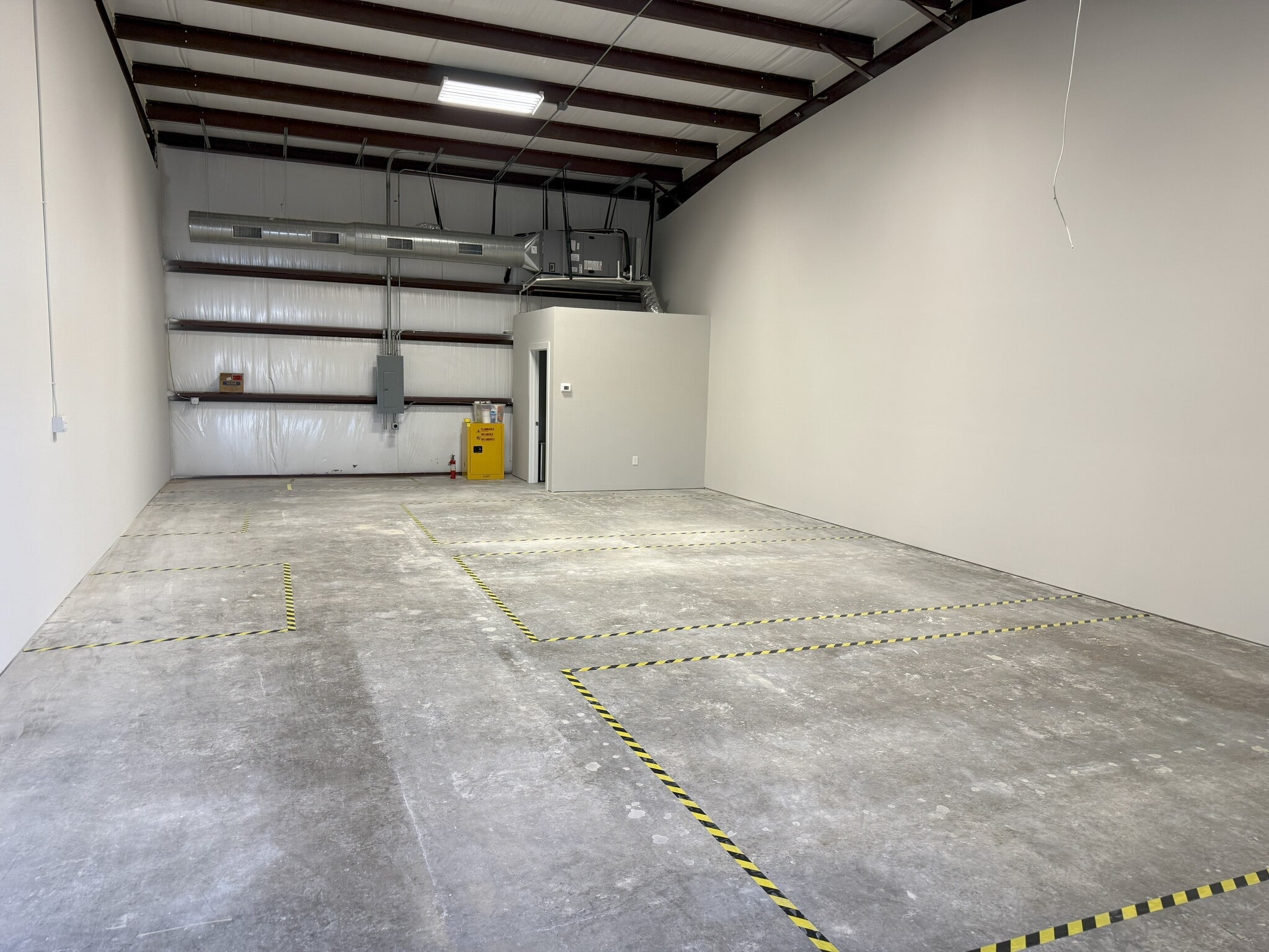 2020 Avondale Haslet Rd, Haslet, TX for lease Interior Photo- Image 1 of 4