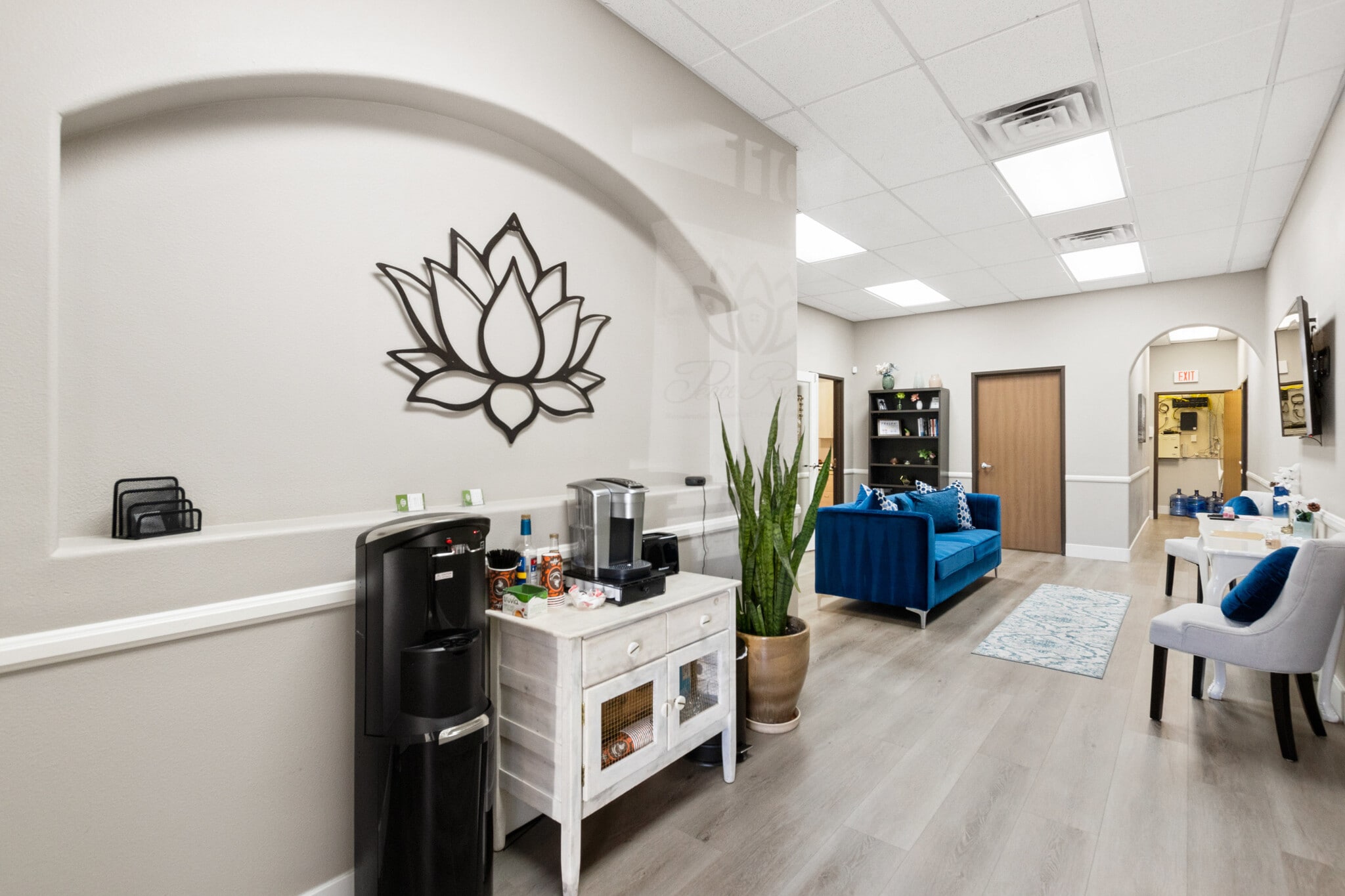 7656 W Sahara Ave, Las Vegas, NV for lease Primary Photo- Image 1 of 32