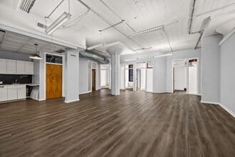222 W Ontario St, Chicago, IL à louer Photo intérieure- Image 1 de 7