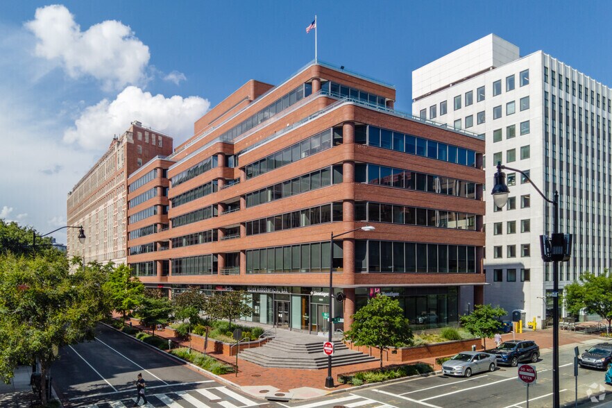 1330 Connecticut Ave NW, Washington, DC à louer - Photo du bâtiment - Image 1 de 13