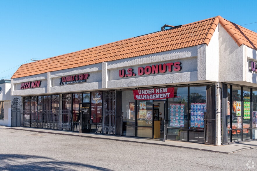 22406-24408 Norwalk Blvd, Hawaiian Gardens, CA for lease - Primary Photo - Image 1 of 4