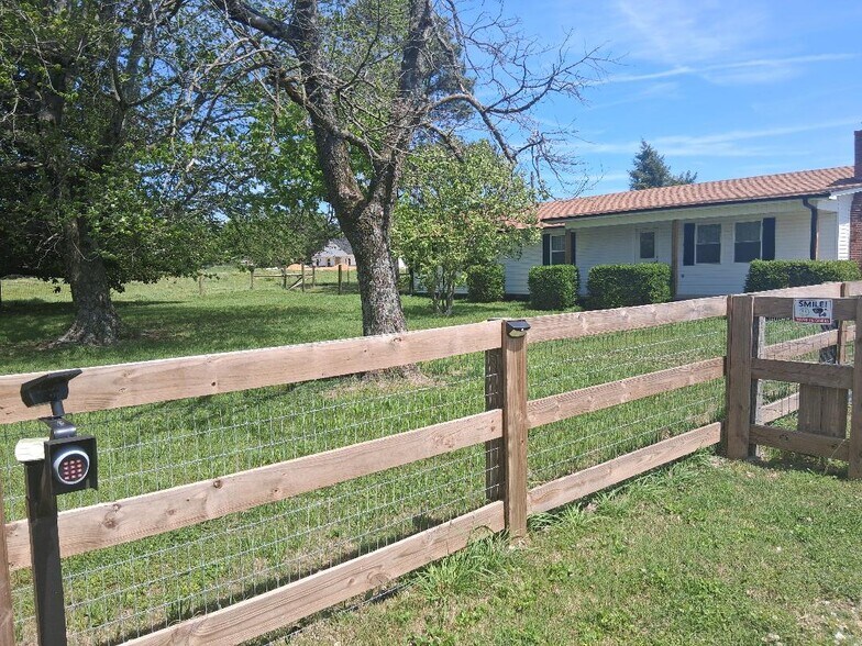 21528 Edgewood Rd, Athens, AL à vendre - Photo du bâtiment - Image 2 de 10
