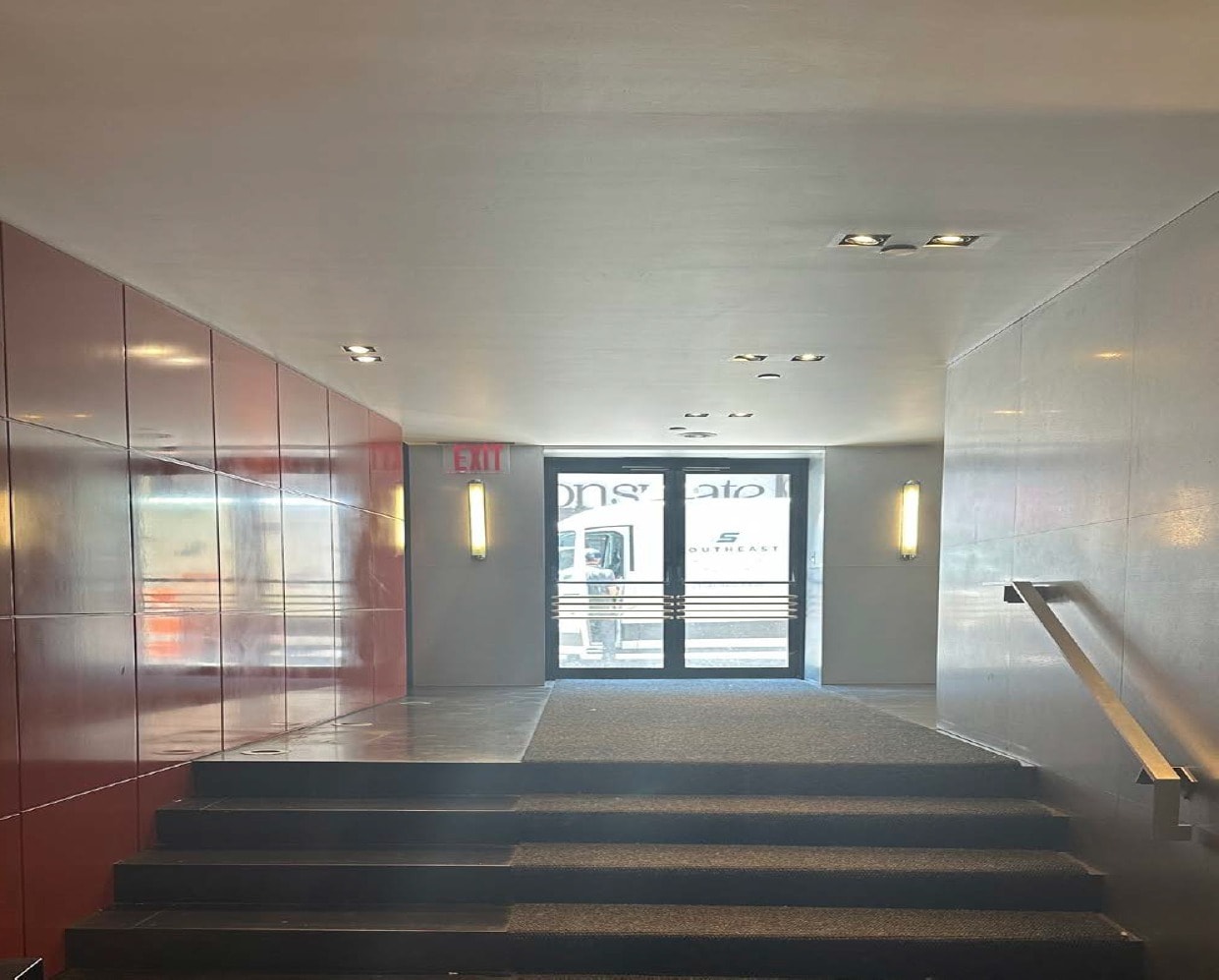 41 W 56th St, New York, NY for sale Interior Photo- Image 1 of 2