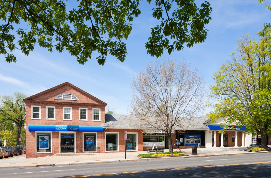 5700-5714 Connecticut Ave NW, Washington, DC à louer Photo du bâtiment- Image 1 de 4