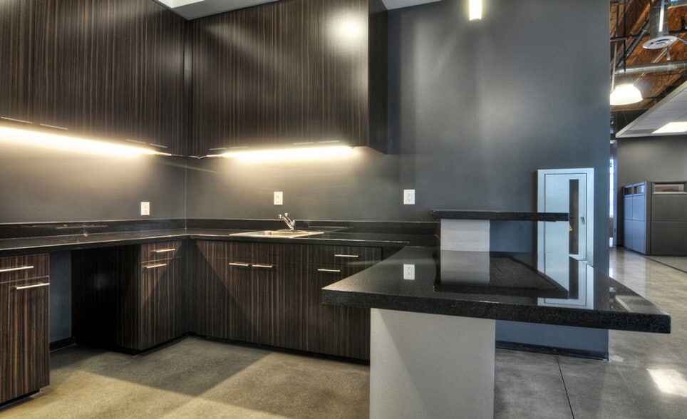 9150 Irvine Center Dr, Irvine, CA for lease - Interior Photo - Image 3 of 6