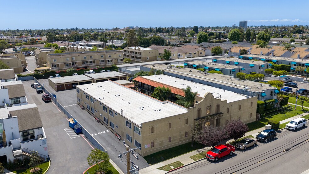 291-293 Avocado St, Costa Mesa, CA à vendre - Photo du bâtiment - Image 3 de 21