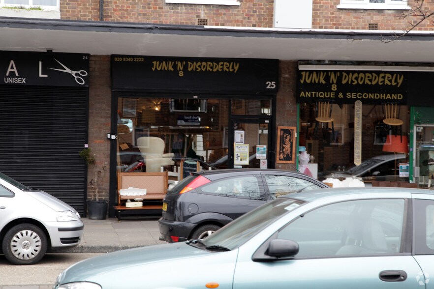 Park Rd, Londres à louer - Photo du bâtiment - Image 3 de 12