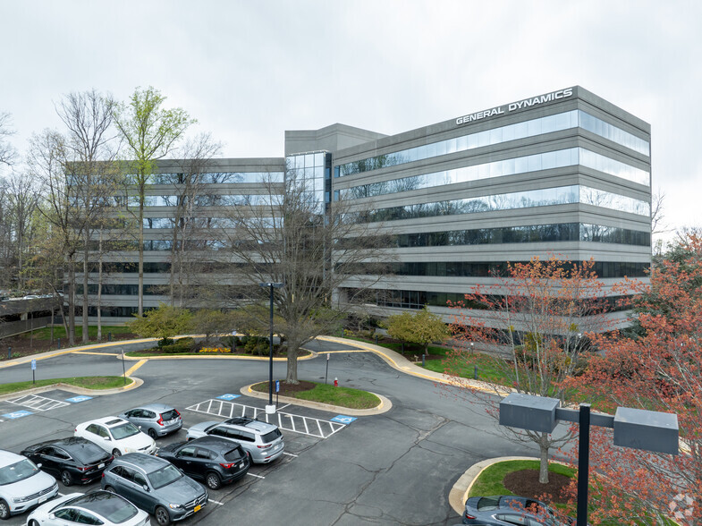 12450 Fair Lakes Cir, Fairfax, VA for lease - Building Photo - Image 2 of 6