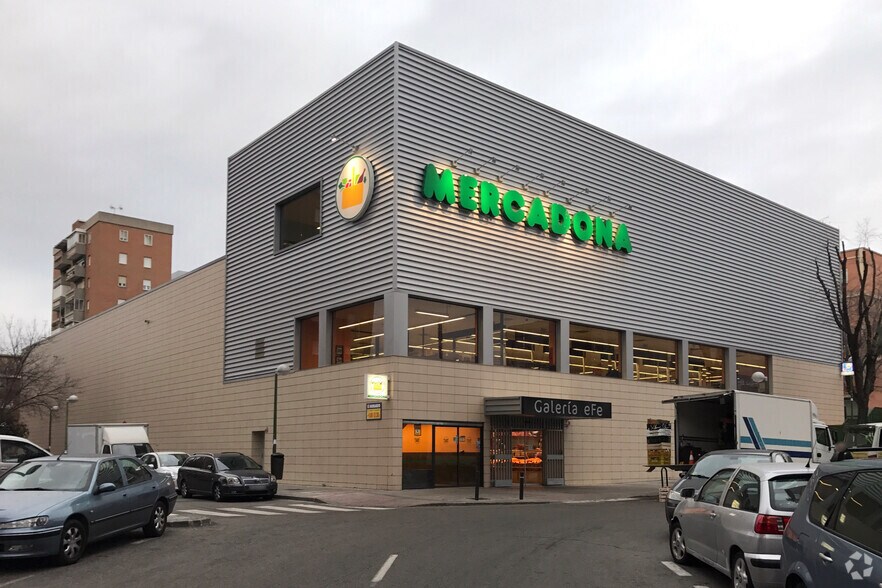 Calle del Arroyo de las Pilillas, 16, Madrid, Madrid for lease - Building Photo - Image 2 of 3