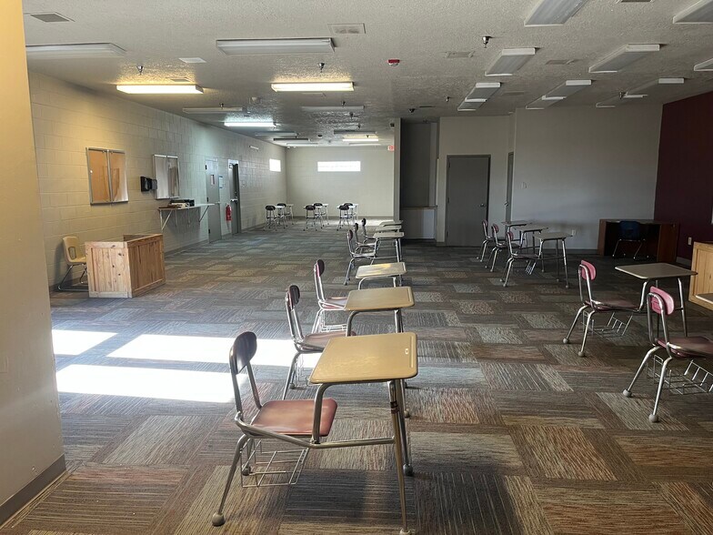 3304 I80 Service Rd, Cheyenne, WY à vendre - Photo du bâtiment - Image 2 de 15