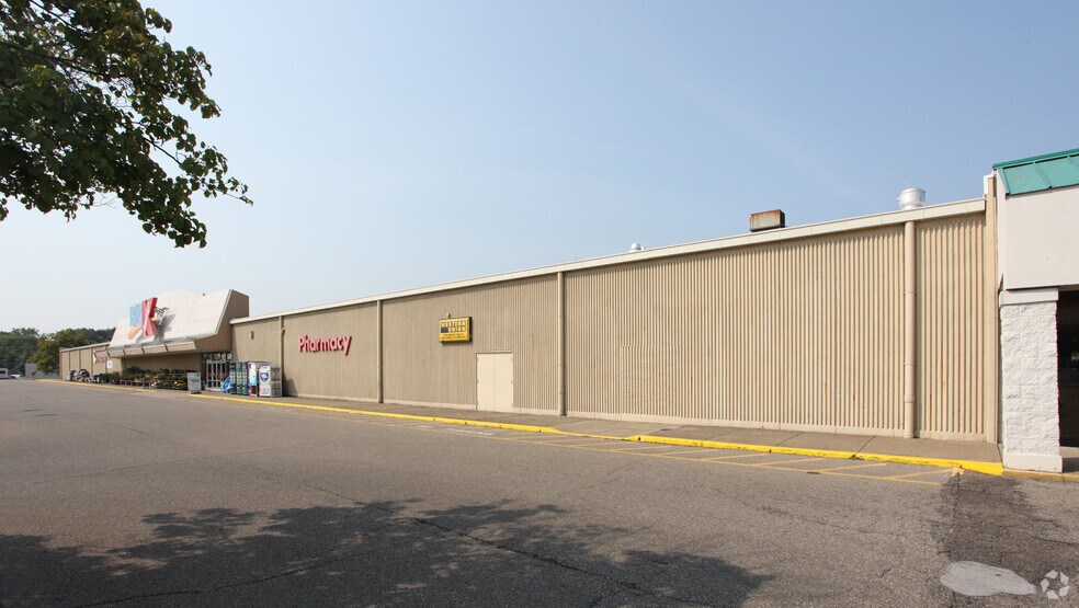 3515 N Maple Ave, Zanesville, OH for lease - Building Photo - Image 2 of 3