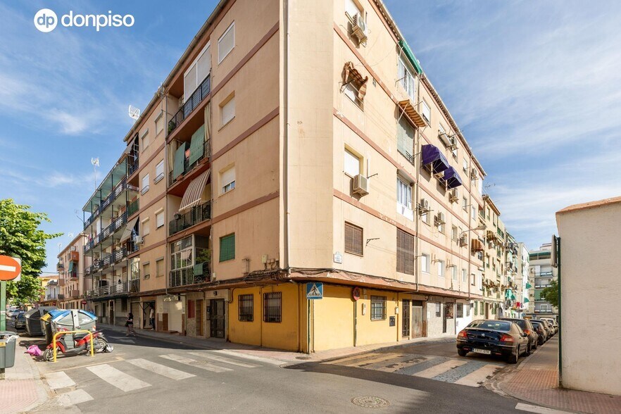 Calle Arzobispo Guerrero, 21, Granada, Granada for sale - Building Photo - Image 3 of 23