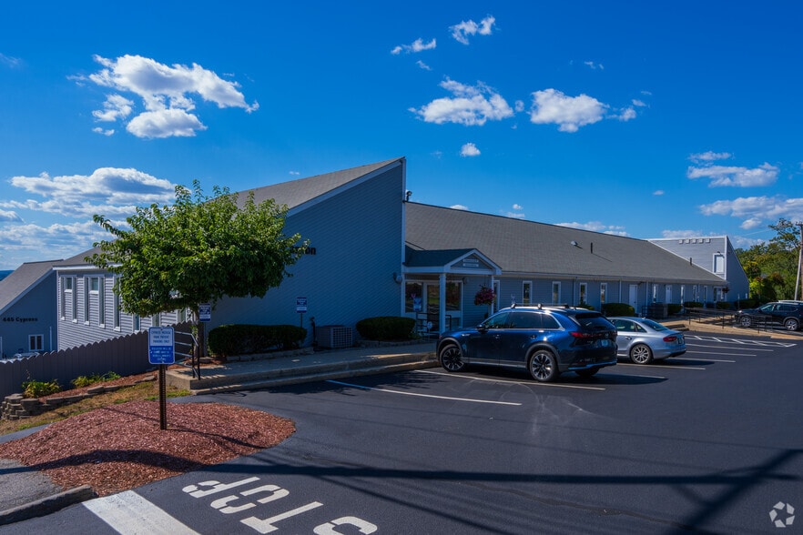 30 Canton St, Manchester, NH for lease - Building Photo - Image 3 of 13