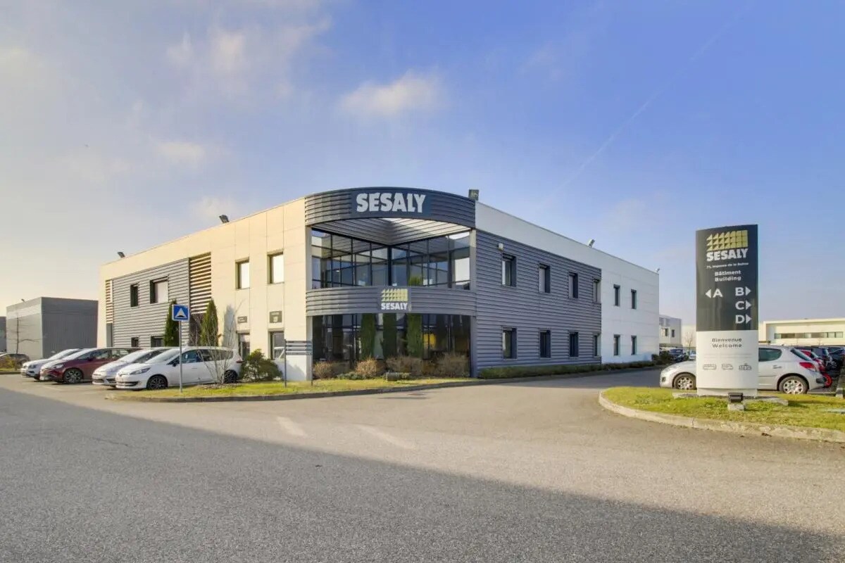 Flex in Saint-Priest for lease Building Photo- Image 1 of 19