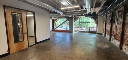 44 W Broadway, Eugene, OR à louer Photo intérieure- Image 1 de 3