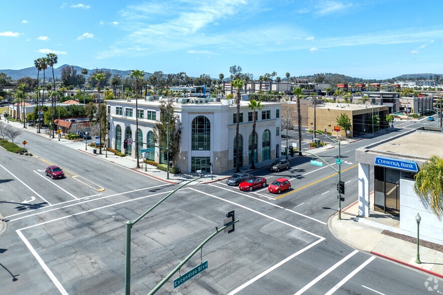 300 W Grand Ave, Escondido, CA for sale - Building Photo - Image 2 of 7