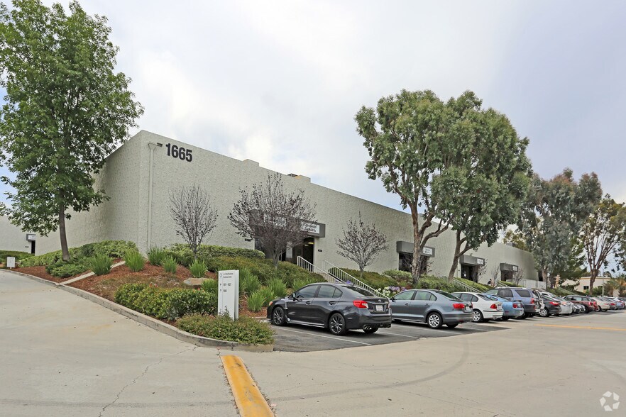 La Costa Meadows portefeuille de 8 propriétés à vendre sur LoopNet.ca - Photo du bâtiment - Image 1 de 8