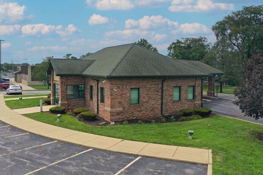 2 Main St, Park Forest, IL à louer - Photo du bâtiment - Image 2 de 7