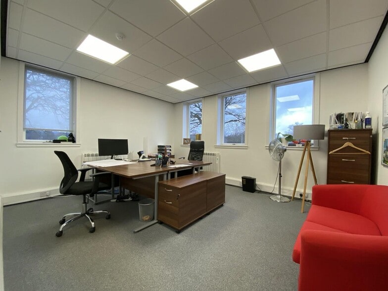 Marshall Pl, Perth for lease - Building Photo - Image 1 of 5