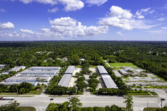 805 33rd Ct SW, Vero Beach, FL - aerial  map view - Image1