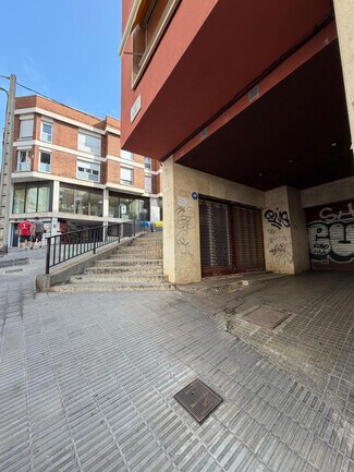 Plus de détails pour Multi-résidentiel à vendre