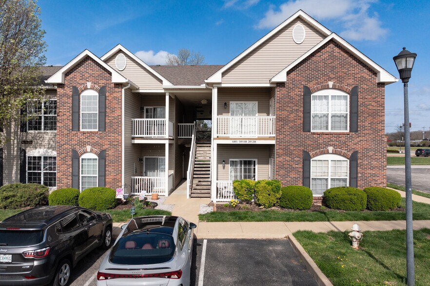 6401 Brookfield Court Dr, Saint Louis, MO à vendre - Photo du bâtiment - Image 2 de 9