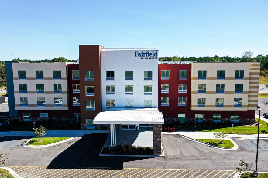 HUNTSVILLE FAIRFIELD INN PORTFOLIO portefeuille de 2 propriétés à vendre sur LoopNet.ca - Aérien - Image 3 de 11