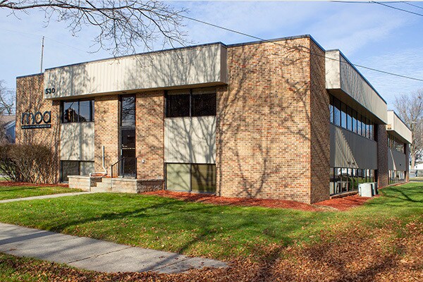 530 W Ionia St, Lansing, MI à louer - Photo du bâtiment - Image 2 de 11
