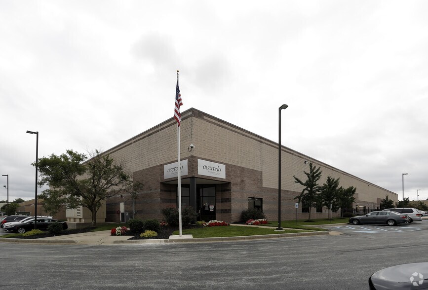 2 Boulden Cir, New Castle, DE à louer - Photo du bâtiment - Image 3 de 3