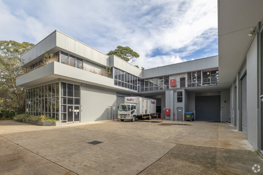 8 Apollo St, Warriewood for sale - Building Photo - Image 2 of 5