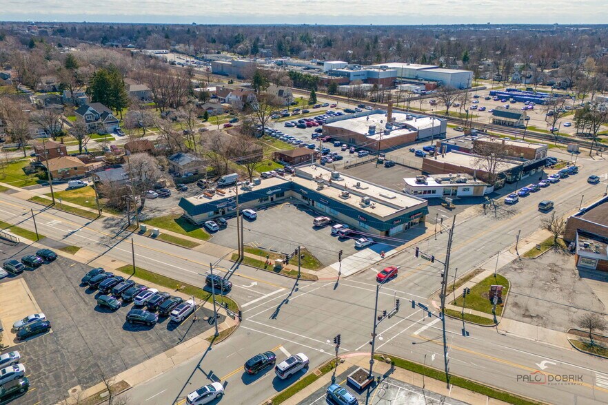 4951-5001 Fairview Ave, Downers Grove, IL à vendre - Photo du bâtiment - Image 3 de 8