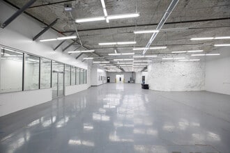 300 Space Center Cir, Lee's Summit, MO for lease Building Photo- Image 1 of 13