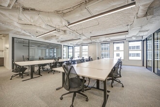 875 15th St NW, Washington, DC à louer Photo intérieure- Image 2 de 2