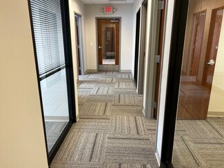 Plus de détails pour 2144 S State St, Ann Arbor, MI - Bureau à louer